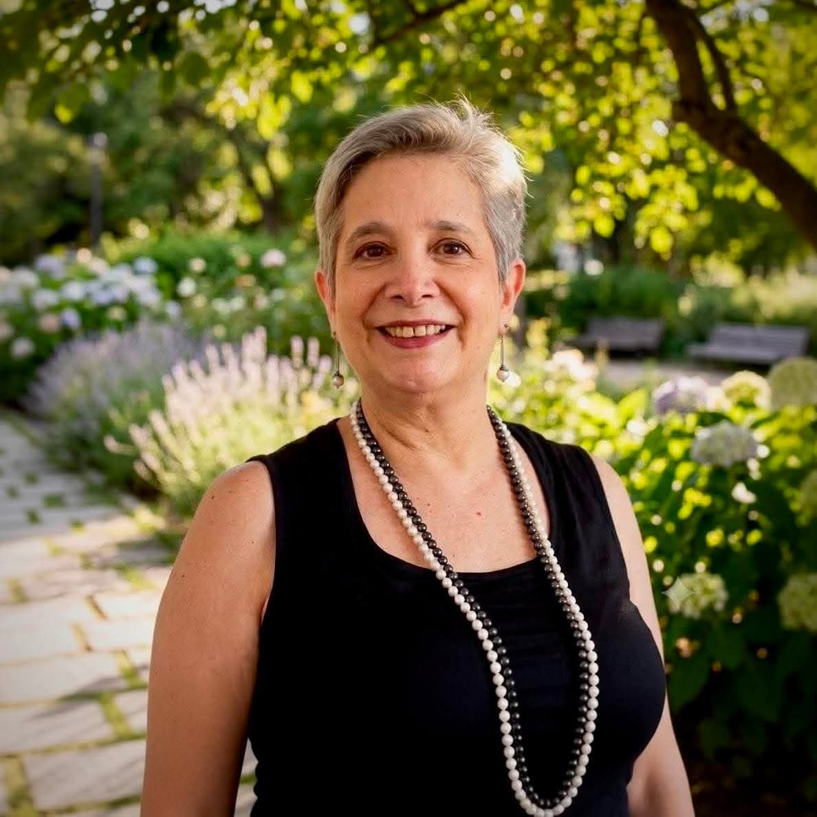 Maria Berenice Lara Laursen in a garden